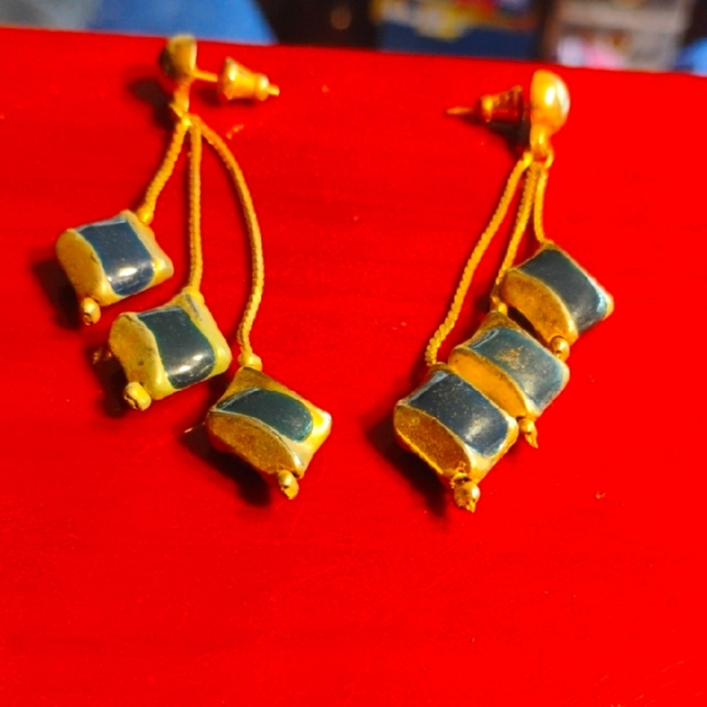 Gold chain and Blue Earrings